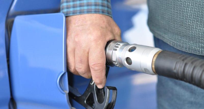  - Aide carburant, l'Etat fait un geste pour les automobilistes face à la flambée des carburants
