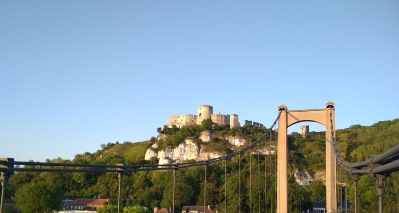 Pont des Andelys : poids lourds déviés et vitesse réduite jusqu'au 30 septembre à cause de la chaleur