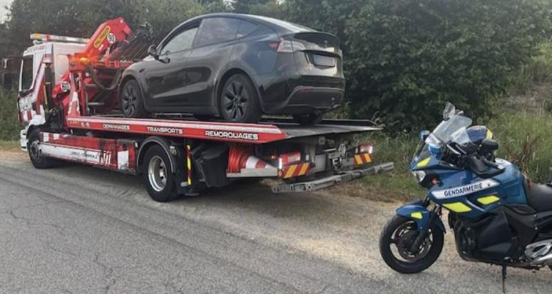  - Une Tesla et une moto flashées à plus de 200 km/h, une course improvisée qui termine à la fourrière