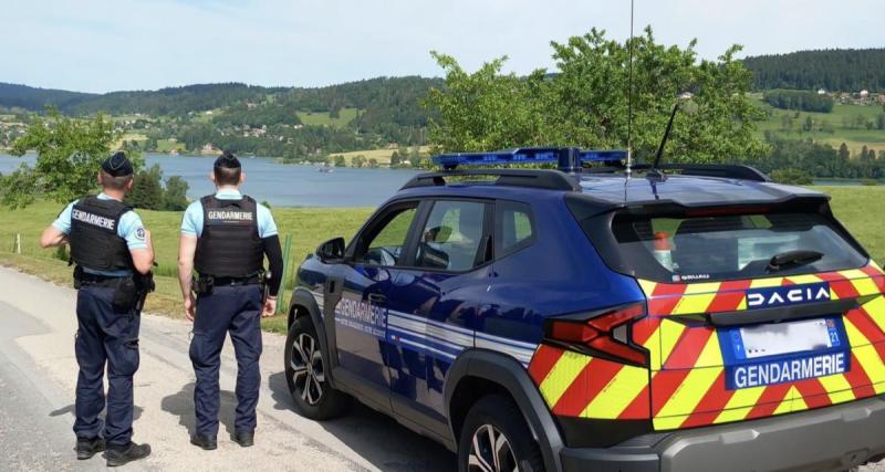 Flashé en excès de vitesse, le contrôle révèle une voiture volée et non assurée