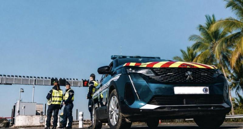  - Flashé à 219 km/h au lieu de 110, il ralentit en voyant les gendarmes... Sans succès