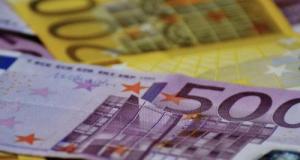 Contrôlé au péage avec près de 187 000 € en liquide cachés dans sa voiture, il est condamné pour blanchiment