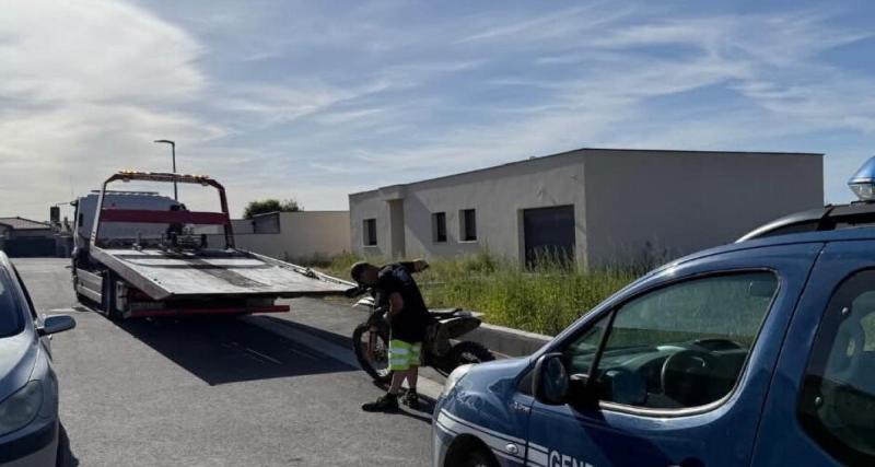  - Il prend la fuite à moto devant les gendarmes, fonce sur des passants : sa KTM finit détruite, son permis suspendu