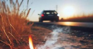 ‎Un mégot jeté par la fenêtre d'une voiture suffit à déclencher un incendie : les pompiers mobilisés plus de 8 heures pour l'éteindre