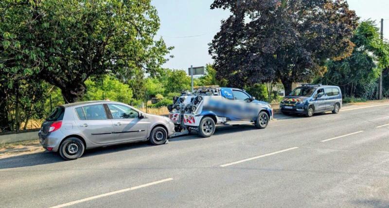 143 km/h au lieu de 50 en agglomération : le jeune conducteur perd son permis sur-le-champ et repart… sans sa voiture