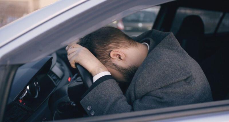  - Somnolence au volant : après 17h sans dormir, vous êtes aussi dangereux qu'un conducteur alcoolisé... voici les signes qui ne trompent pas