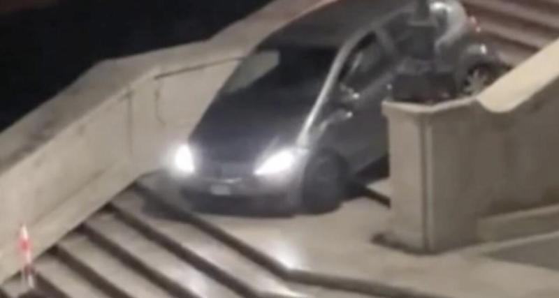  - Guidé par Waze, il immobilise sa voiture… dans un escalier menant à la plage