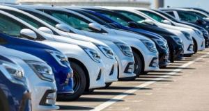 Le parc automobile français vieillit, sa moyenne d'âge franchit un cap