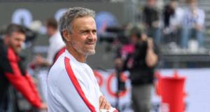 PSG : "On a vu de belles choses", la réaction de Luis Enrique après le nul contre Manchester United