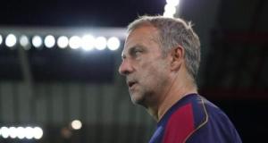 Barça : Flick réagit au départ d'Araujo et fait une annonce inquiétante en vue du début de saison