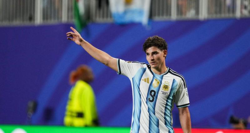  - Mercato - Barça : une ancienne star de l'OL prête à griller la politesse à Julian Alvarez ?