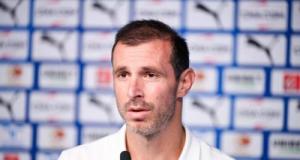 OM : « Nous devons encore vendre pour recruter », lâche Grégory Lorenzi