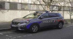 Ivre, sous stupéfiants et à contresens, il percute une voiture de police