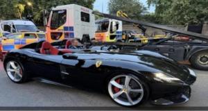 Une Ferrari à 4 millions d'euros saisie par la police : un agent prend le volant pour la conduire à la fourrière et vit « le plus beau jour de sa carrière »