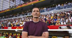 Lens-PSG : les mots forts de Toppmöller devant ses joueurs après l'exploit contre Paris