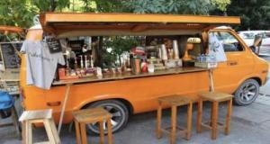 Garée près de son restaurant, sa voiture dépouillée sans qu’elle s’en aperçoive : « Ça me dégoûte »
