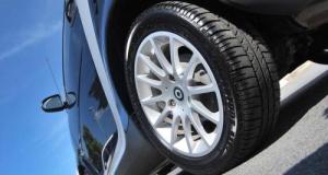 Une bouteille sous la roue et votre voiture disparaît, attention à cette arnaque
