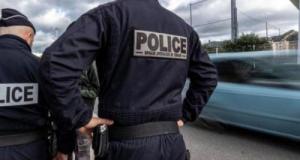 ‎Un homme de 41 ans percute trois voitures de police lors d'une course-poursuite nocturne avant d'être interpellé à un barrage