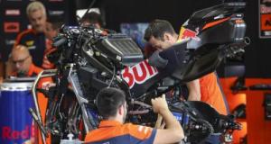 MotoGP : KTM ouvre enfin ses moteurs après une série de problèmes inquiétants