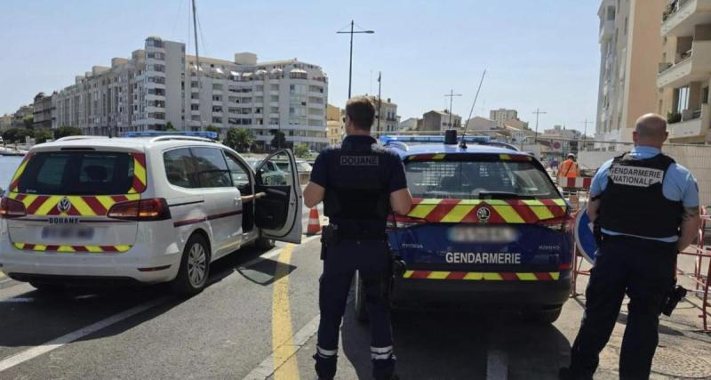 Âgé de seulement 15 ans, un jeune homme est contrôlé au volant de la voiture de sa mère avec son frère armé d’une arme blanche