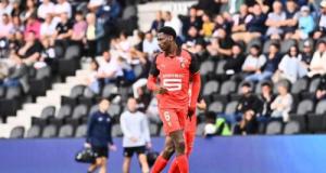 Ligue 1 : un défenseur d'Angers part en Angleterre, Strasbourg avance pour recruter Djaoui Cissé
