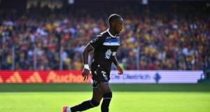 Ligue 1 : Lamine Sy prolonge avec Auxerre, Strasbourg prête encore Milos Lukovic