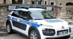 Il fonce sur un policier municipal en plein marché pour fuir un contrôle : le mineur de 17 ans sera jugé en octobre après son refus d'obtempérer
