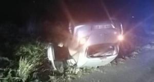Un jeune conducteur de 18 ans perd le contrôle de sa voiture en voulant éviter un sanglier et se retrouve sur le toit ‎