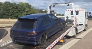 175 km/h au lieu de 110 : l'excès de vitesse lui offre un trajet en dépanneuse qu'il n'avait vraiment pas prévu