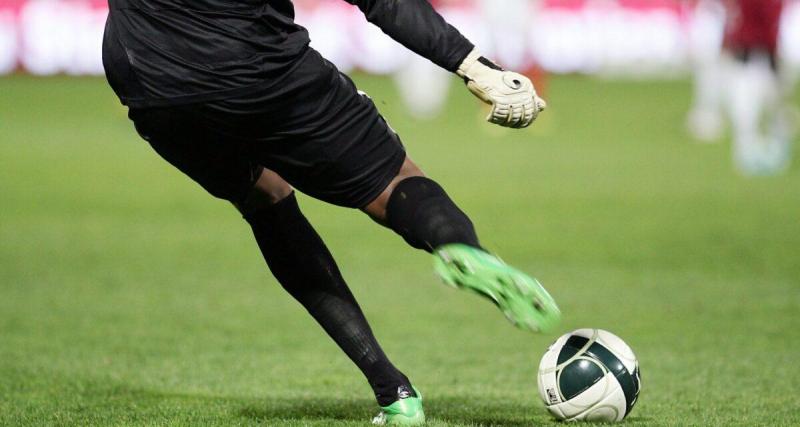  - National 1 : une équipe joue quasiment une mi-temps avec un milieu de terrain dans ses buts