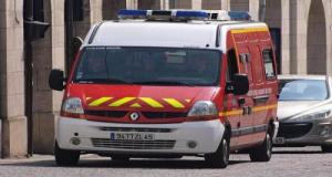 Il percute violemment un pilier de pont à toute vitesse… et tombe pile le jour où les pompiers s'entraînent à côté