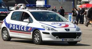 Refus d'obtempérer sous cocaïne : il fonce sur un policier, essuie des tirs et finit quand même arrêté