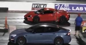 Une Tesla à 240 km/h humilie une McLaren Artura dans une course d’accélération