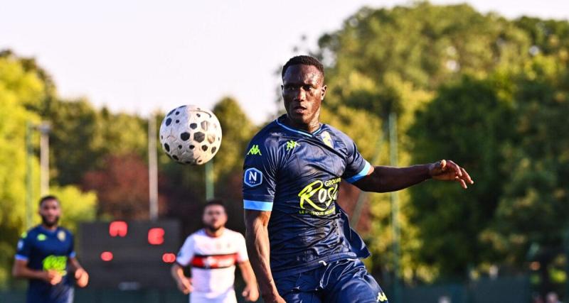 National 1 : la magnifique reprise de Benjamin Angoua (Saint-Brieuc) contre Granville