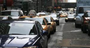 Après une soirée d’ivresse, un couple s’embrouille en plein milieu de la route et stoppe la circulation