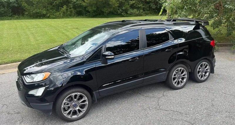 Ce Ford EcoSport à 6 roues est vraiment étrange et va être mis en vente