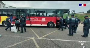 Ivre à 9 fois la limite légale, ce chauffeur de bus scolaire avait uriné dans son véhicule rempli d'enfants ‎