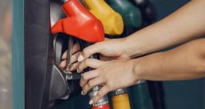 Un coût de 15 milliards d'euros, voila pourquoi le gouvernement ne baissera pas les taxes sur les carburants