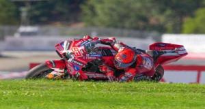 GP d’Autriche : Marc Márquez frôle l’impossible avec un angle d’inclinaison incroyable, Tardozzi n’en croit pas ses yeux