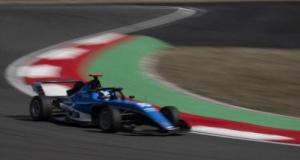 Sport auto : Jade Jacquet à jamais la première femme, la Française brille en Formule 4