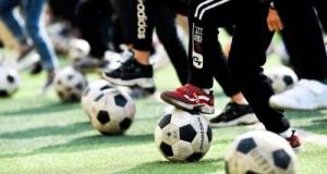 Pour éviter les incidents, un collège interdit les maillots de foot