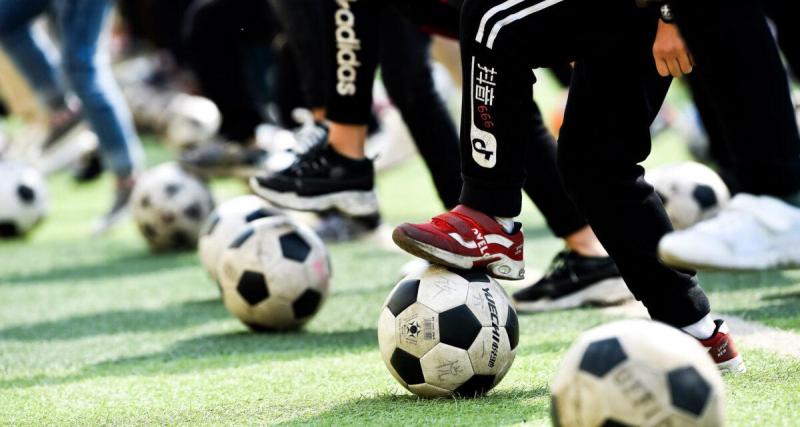 Pour éviter les incidents, un collège interdit les maillots de foot