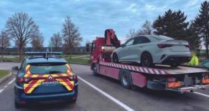Il coupe à distance le moteur de son Audi volée et piège les trois voleurs