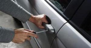 Il affirme avoir prêté sa voiture avant un cambriolage… mais oublie à qui