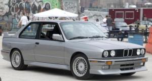 Il achète une BMW M3 neuve en 1988 et la revend 38 ans plus tard pour plus de 100 000 €