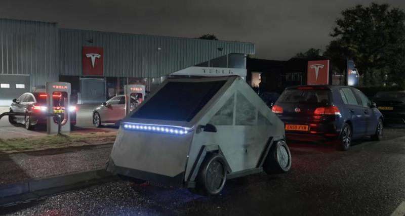 Il fabrique un faux Cybertruck avec une benne et dort devant Tesla pour avoir l’avis des employés