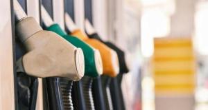 Carburants, pourquoi les prix ne baissent pas alors qu'Ormuz se débloque