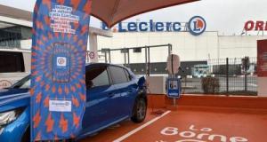 Leclerc baisse encore le prix de sa recharge, le fossé entre électrique et thermique se creuse