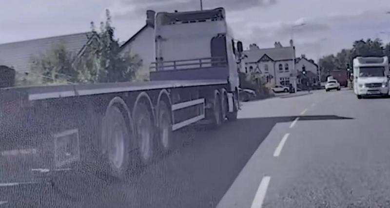 Sans permis ni assurance, il prend un camion plateau et entraîne la police dans une folle course-poursuite