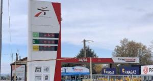 "Nous n'avions pas été prévenus", Intermarché pris au dépourvu par la baisse des prix des carburants promise par le gouvernement